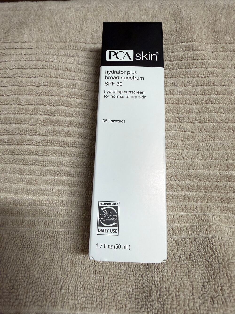 PCA SKIN Hydrator Plus Broad Spectrum SPF 30 (1.7 fl. oz.) Facial sunscreen NEW